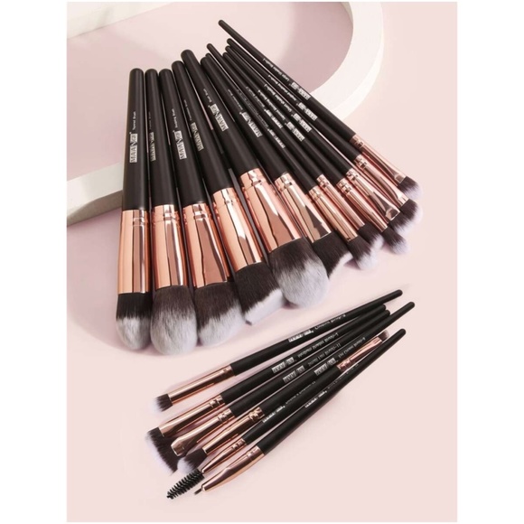18 piece makeup brush set eyeshadow blush